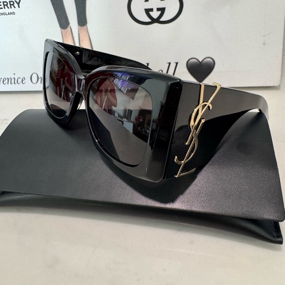 SALE🤍Yves Saint Laurent blaze logo Black Sunglasses - Picture 5 of 16